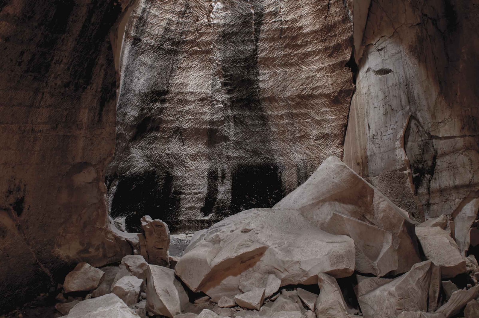 Cave (Luzit) 2009